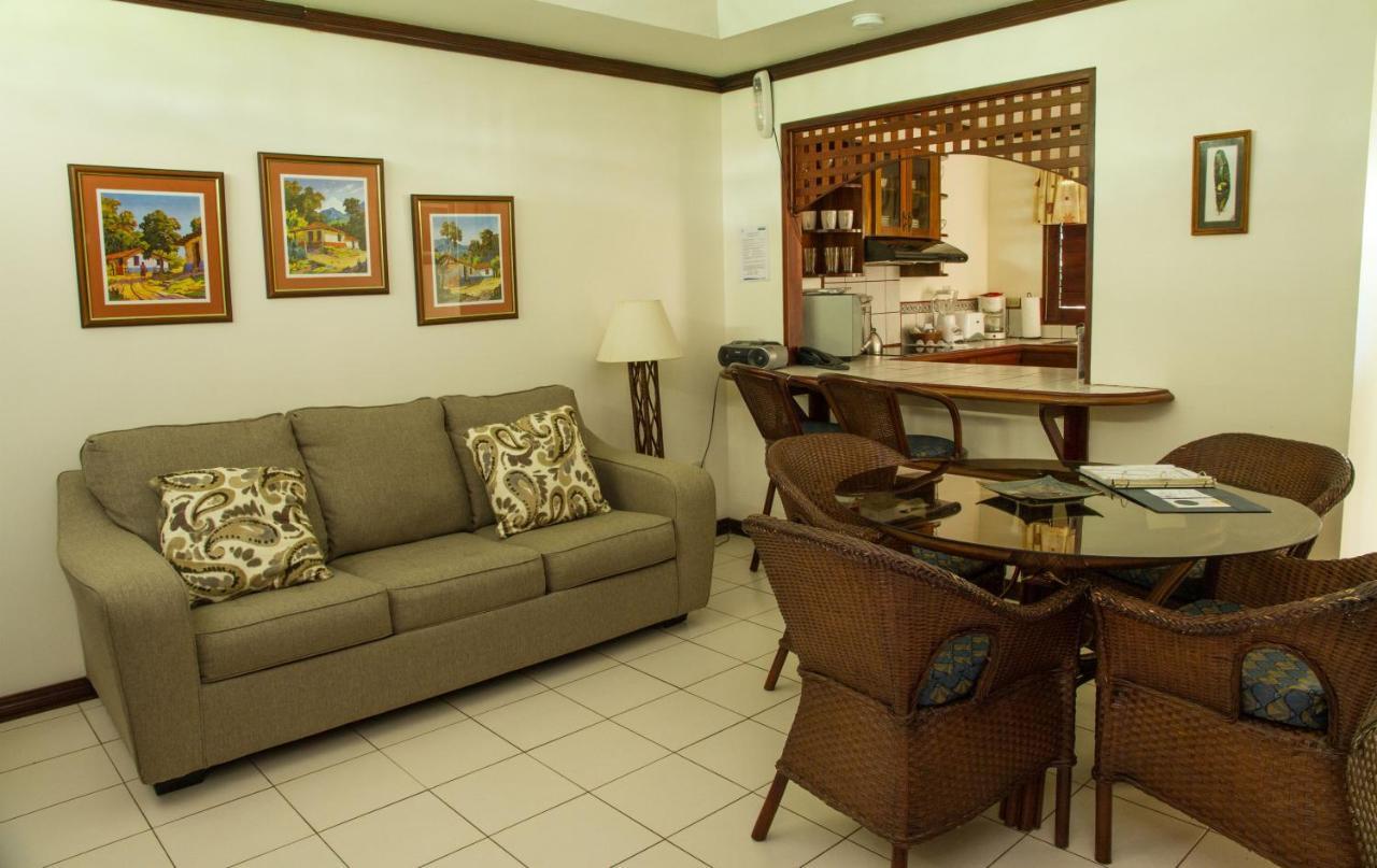 Getaways At Pueblo Real Hotel Quepos Exterior photo